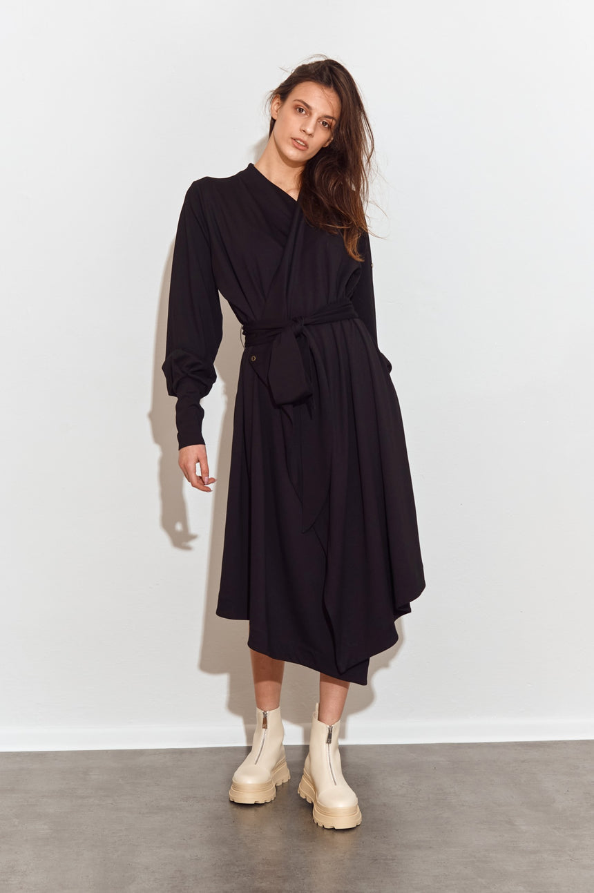 BLACK BEAUTY DRESS UNITE