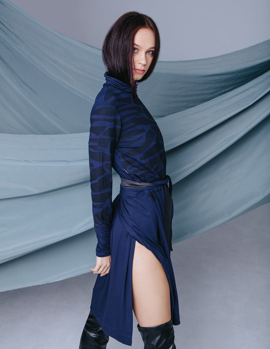 ECLIPSE NAVY TURTLENECK TUNIC