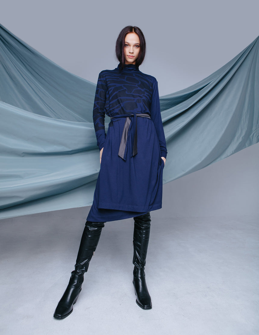 ECLIPSE NAVY TURTLENECK TUNIC
