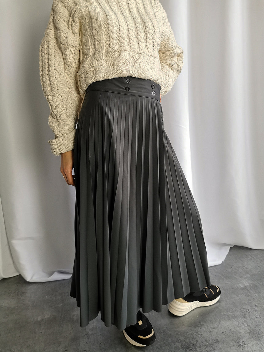 QUIET GREY SKIRT